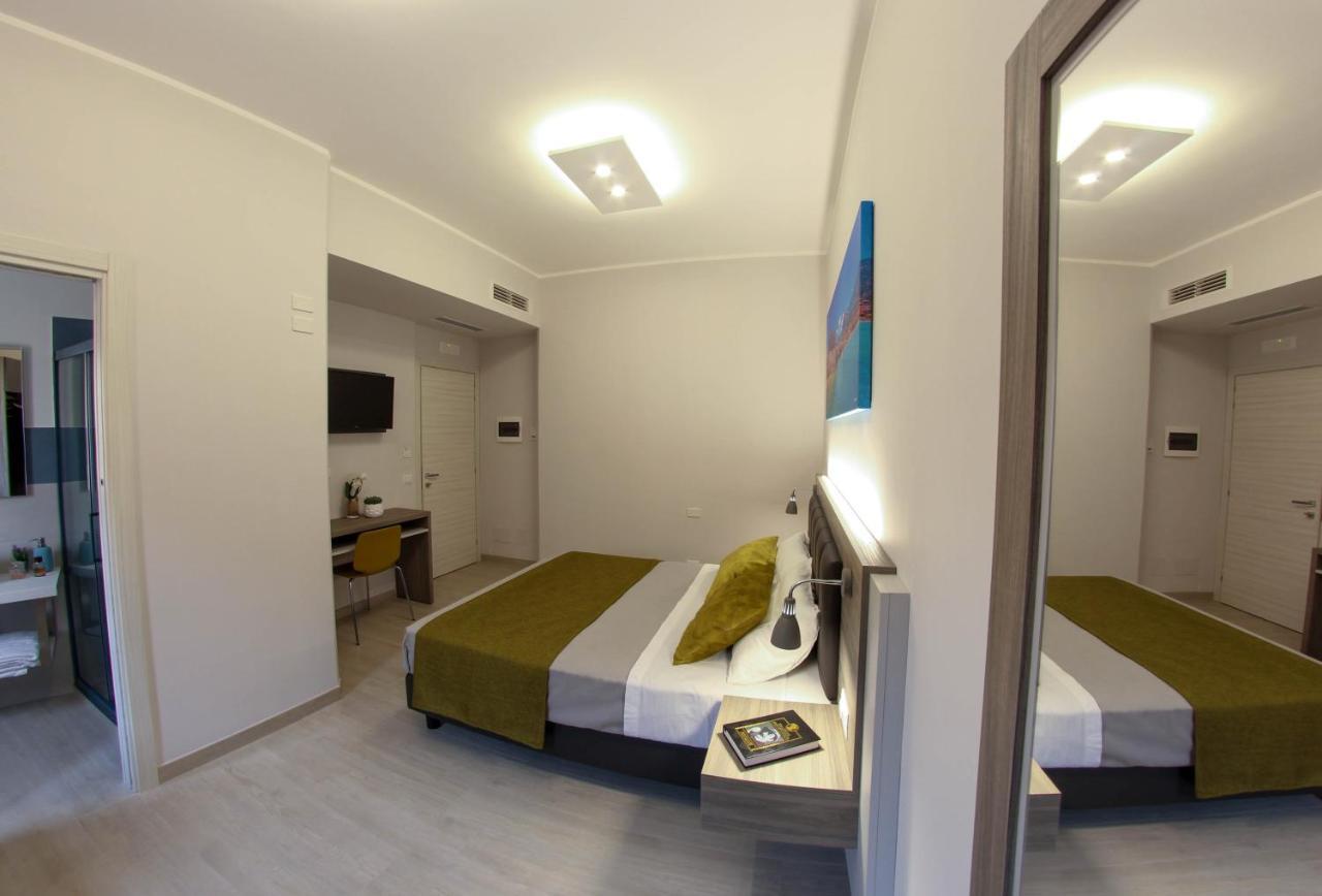 Yeasy Smart Rooms 切法卢 外观 照片