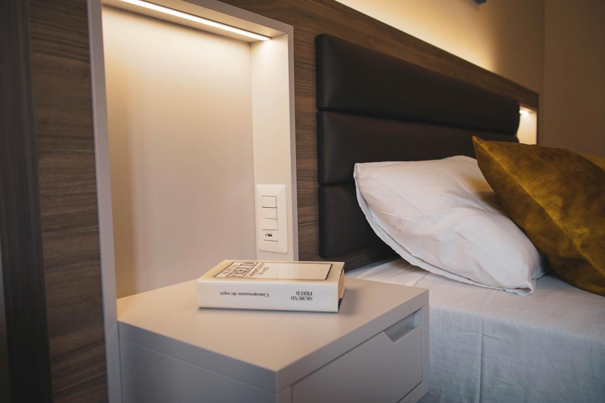 Yeasy Smart Rooms 切法卢 客房 照片